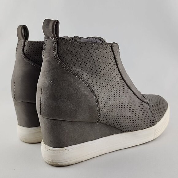 Catherine Malandrino Women’s Sabra Grey Ankle Booties Wedge Side Zipper Size 6.5 - Picture 5 of 16